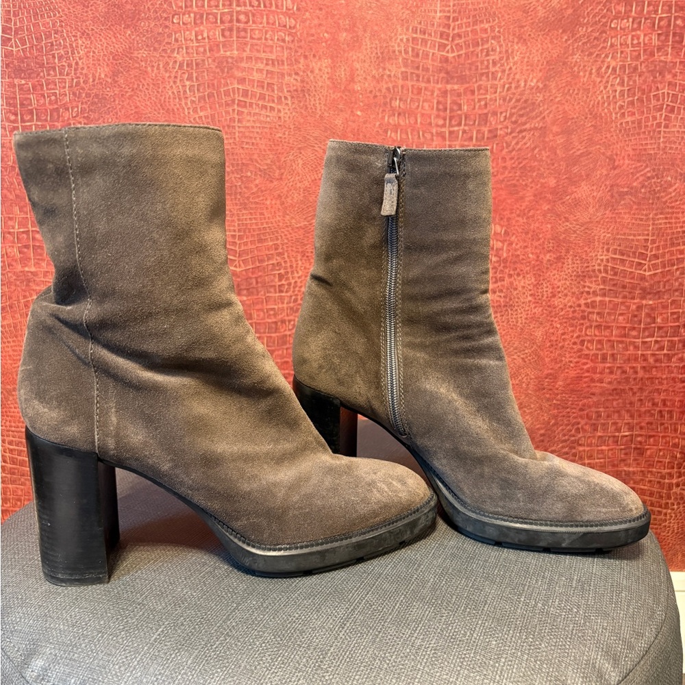 Aquatalia  waterproof grey Suede  3.5 inch ( 8.89 cm) Heeled Boot made in Italy